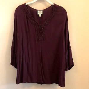 🌸 3/$25 St.John’s Bay deep plum peasant top